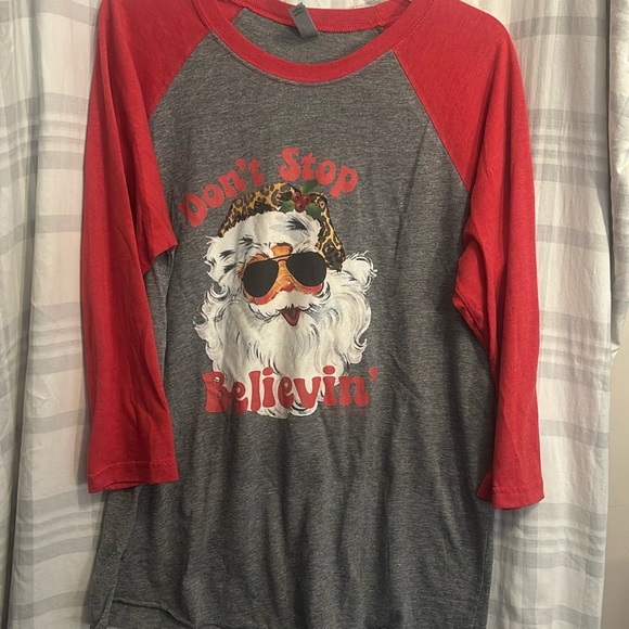 pink armadillos Tops - Santa Don’t Stop Believin’